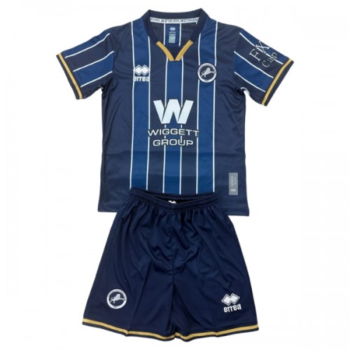 Fußball Trikot Millwall Heim 2026-27 - Kinder Fußball Trikot Millwall Heim 2026-27 - Kinder