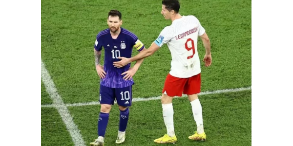 Argentinien und Polen ziehen ins Achtelfinale ein Argentinien und Polen ziehen ins Achtelfinale ein