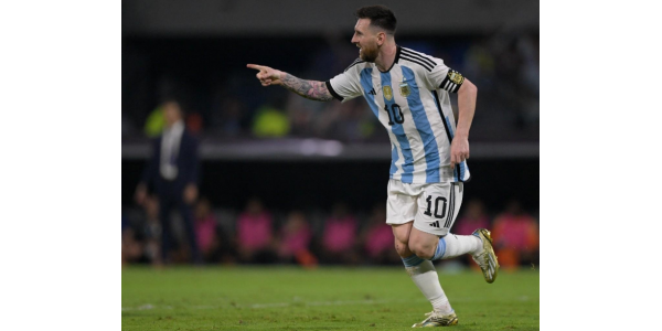 Messi Hattrick, die Nationalmannschaft durchbrach 100 Tore