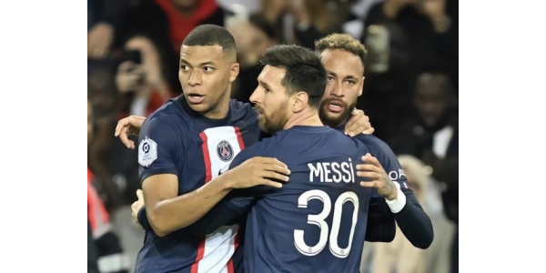 Messi Paris Saint-Germain Spiel 50, Meilensteinkampf