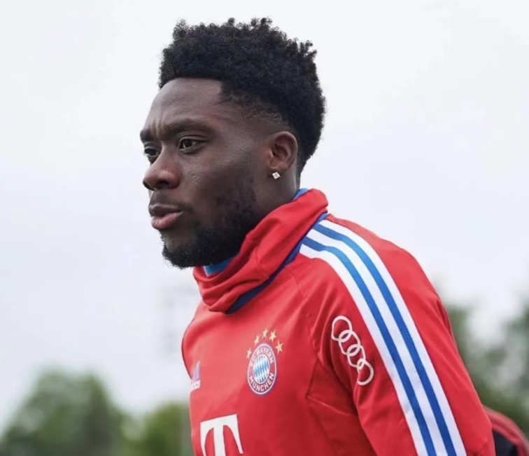 Alphonso Davies hat kein Vertrauen in die Zukunft des FC Bayern und weigert sich, seinen Vertrag zu verlängern