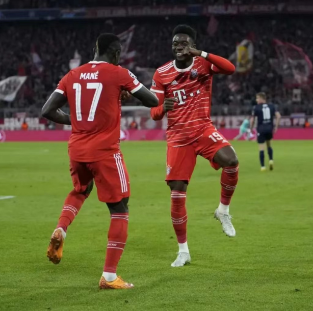 Bayern München gewann mit 5:0 und stellte damit einen Rekord von 31 ungeschlagenen Spielen auf