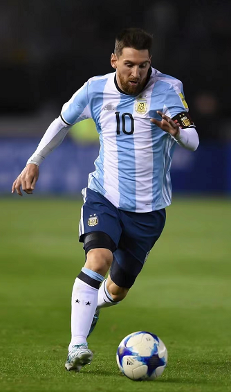 Der 35-jährige Messi nimmt zum 5. Mal an der Weltmeisterschaft teil, kann er dieses Mal seinen Wunsch erfüllen